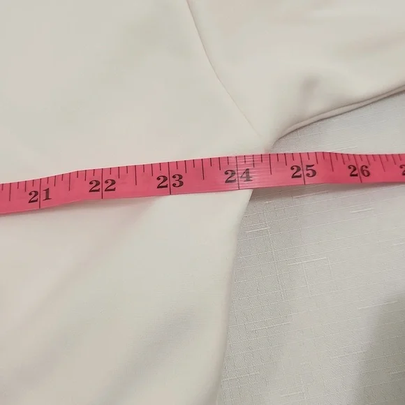 North Face Crop Horizon Performance Crew Sweatshirt. Gardenia White. Size M - Picture 9 of 11